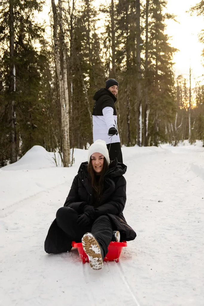 seance fiancailles à Luosot, luge