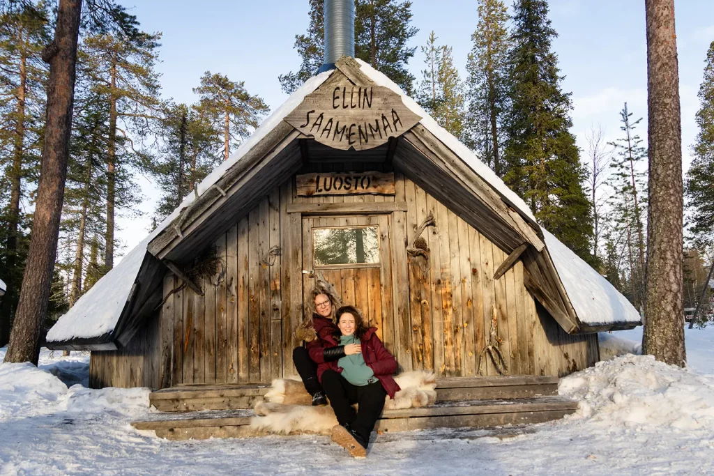 Seance photo BFF meilleures amies Laponie Luosto